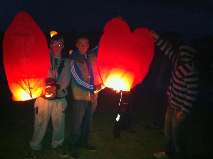 527339_4708692124273_1658689712_n