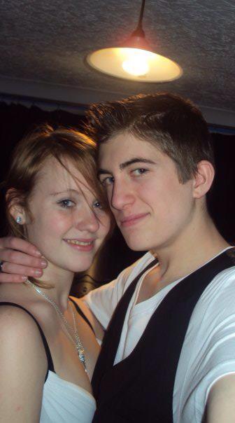 604067_495588953830415_743484762_n